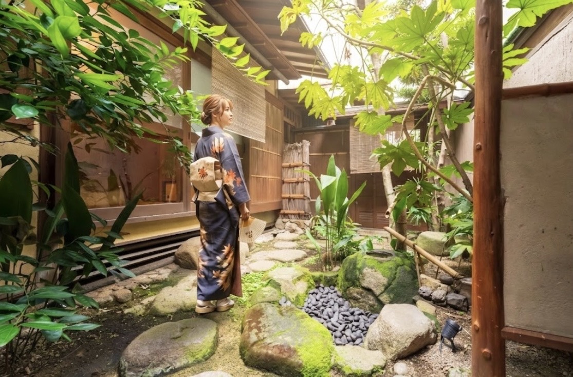小川邸——昼の坪庭